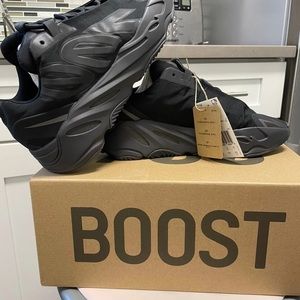 Yeezy Adidas Boost 700 MNVN Triple Black